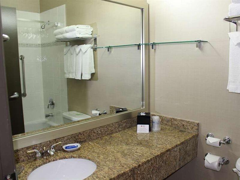 Best Western Plus Uptown Hotel Vancouver Esterno foto