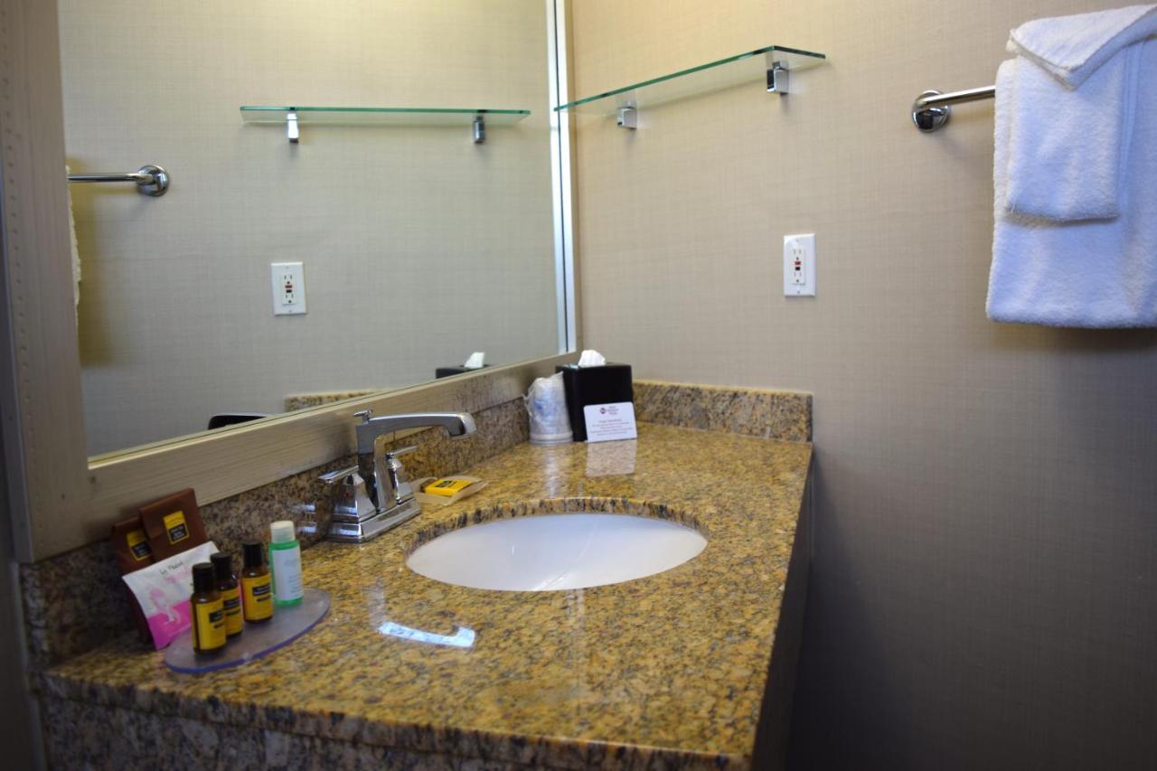 Best Western Plus Uptown Hotel Vancouver Esterno foto